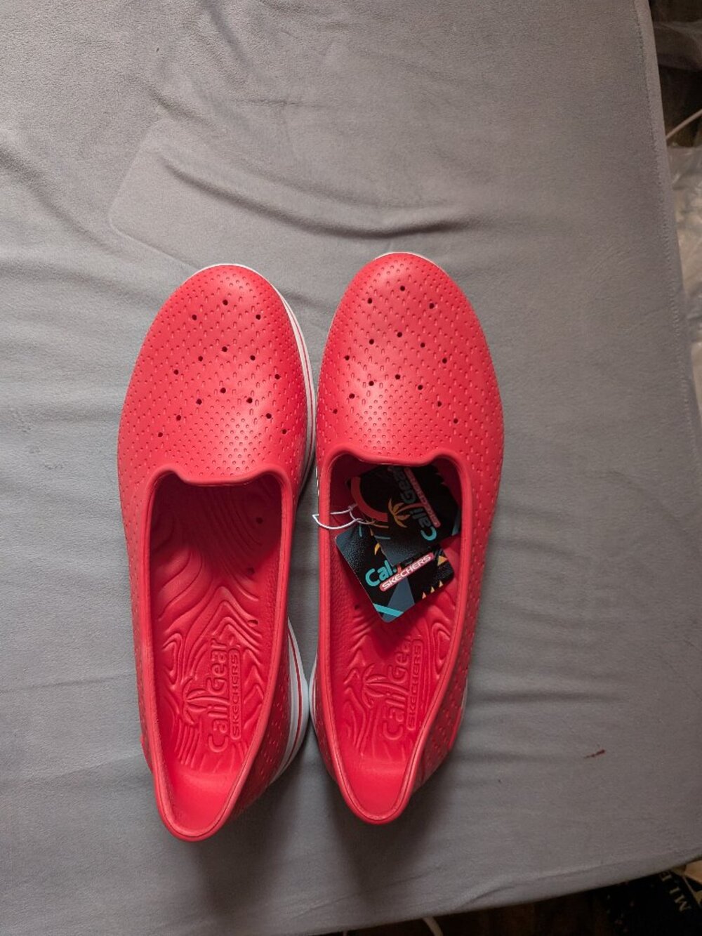 Skechers Cali Gear Slip-Ons (Size 10 - Red)